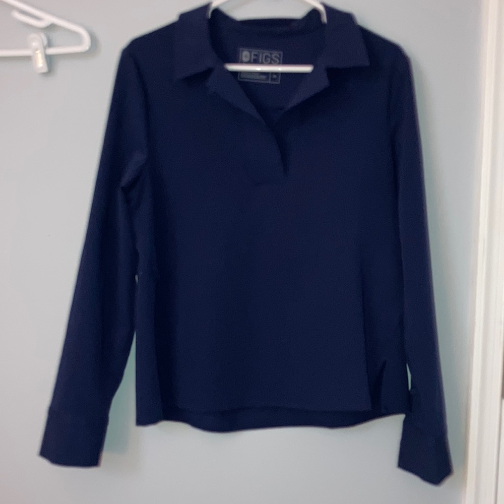 Figs scrub top. Medium long sleeve. Navy